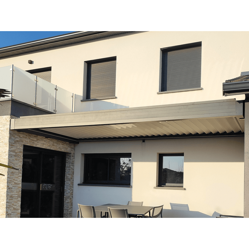 Pergola Bioclimatique H3 Entre Murs Lames Perpendiculaires Électrique (Moteurs Double Vérins) Sur Mesure