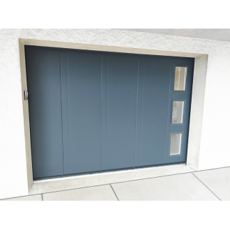 Porte de Garage Coulissante Manuelle Avec Hublots Panneaux Isolants Acier 40 mm Contemporaine Avec Cadre Sur Mesure