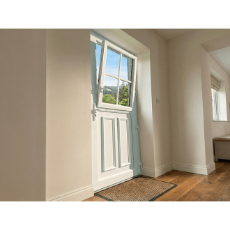 Porte d'entrée PVC Fermière Chêne Doré et soubassement simple