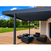 Pergola bioclimatique lames perpendiculaires poteaux déportés