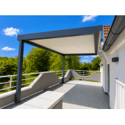 Pergola bioclimatique lames perpendiculaires 4x3m avec poteaux déportés