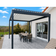 Pergola bioclimatique autoportée motorisée 4x4 bicoloration lames blanc armature gris 7016