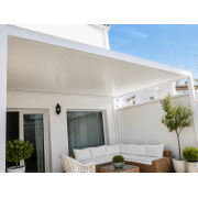  	Pergolas bioclimatiques S3 lames perpendiculaires adossée sur terrasse en V