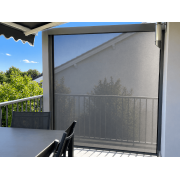 Rideau ZIP 1.7x2.1m Gris Aluminium Ral 9007 Toile Gris Anthracite Alkenz sur Balcon