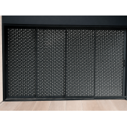 Claustra Gris Anthracite sur Pergola Coulissant 4 Vantaux Tôle Perforée Bulles