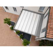 Pergola toile rétractable adossée avec auvent aluminium pour protection de toile 